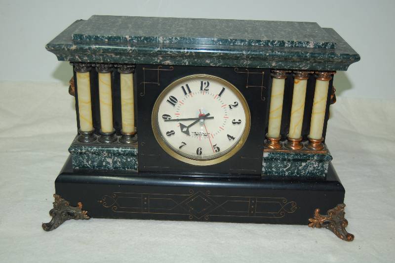 lot 346 image: Mantle Clock