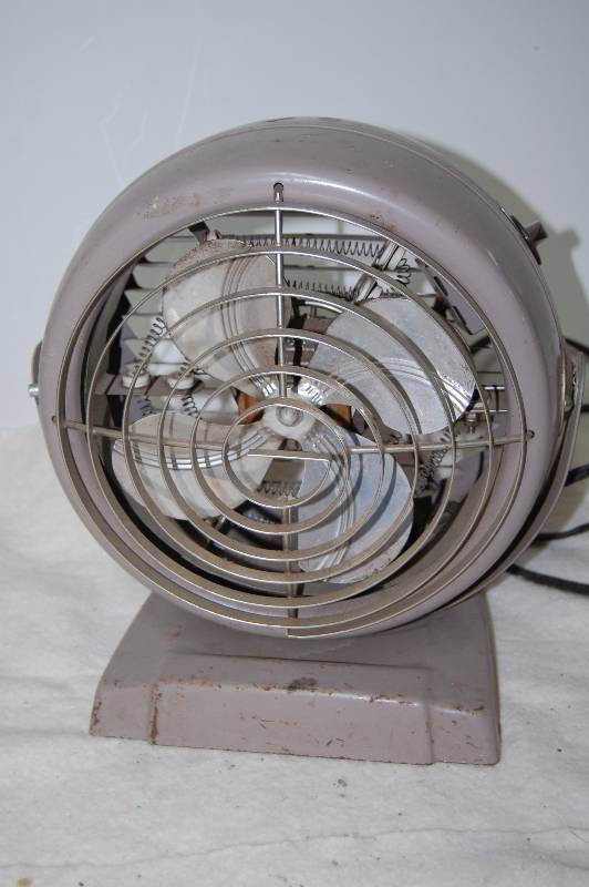 lot 382 image: FanSpace Heater