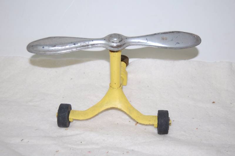 lot 383 image: Airplane Propeller Sprinkler