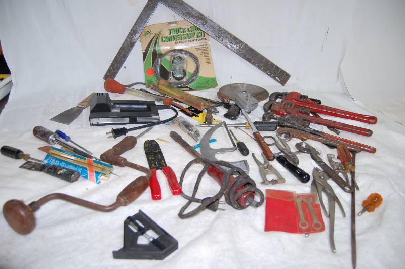 lot 393 image: Misc Hand Tools