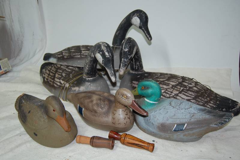 lot 394 image: Duck and Goose Decoys