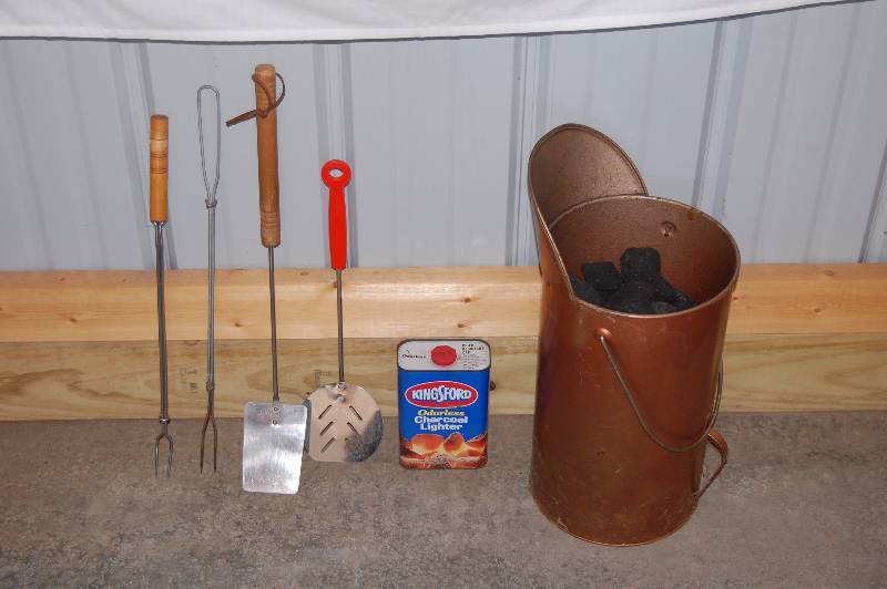 lot 417 image: Grilling Supplies