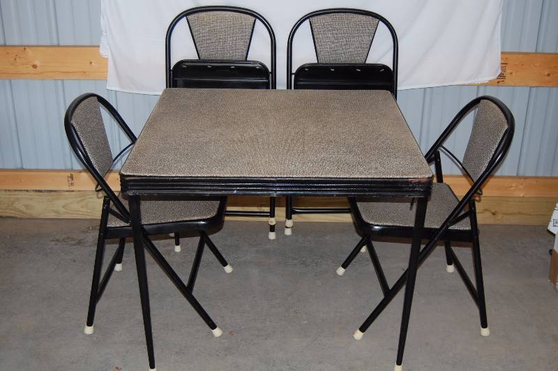 lot 422 image: Folding Table and Chairs