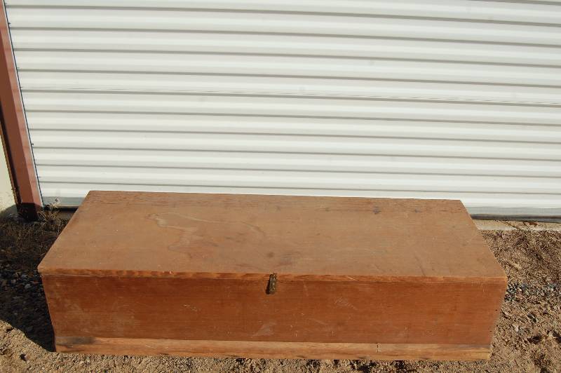 lot 403 image: Wooden Chest