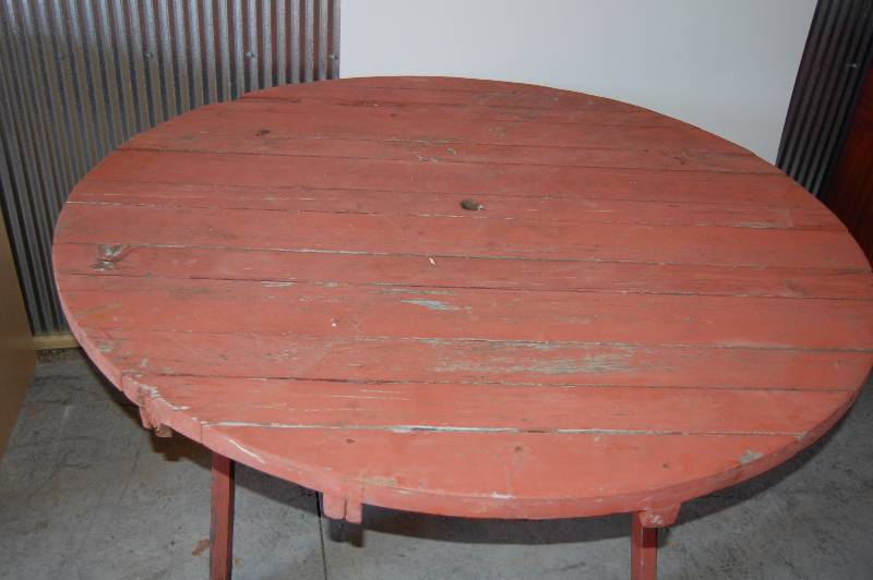 lot 438 image: Outdoor Table