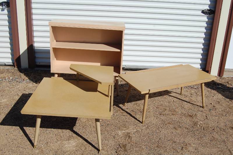 lot 446 image: Matching Furniture