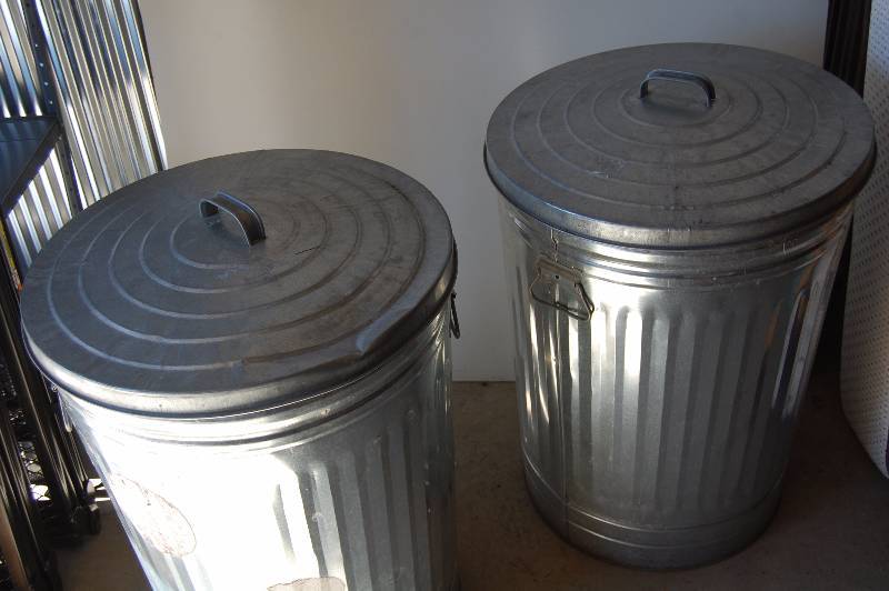 lot 458 image: Two Trash Cans