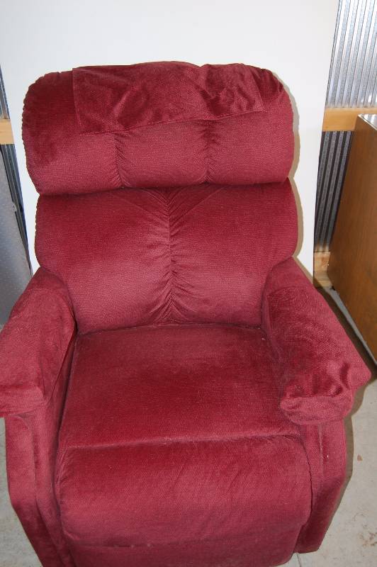 lot 464 image: Lift Chair