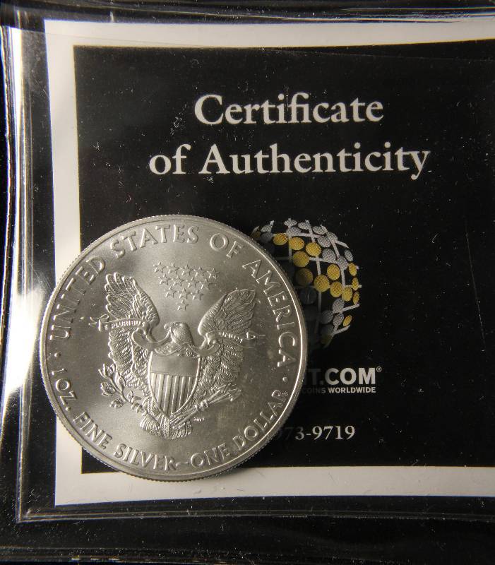2015 AMERICAN SILVER EAGLE 1 TROY OZ. .999 FINE SILVER DOLLAR