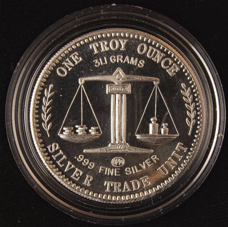 1 TROY OZ. .999 FINE SILVER VINTAGE EAGLE-FLAG SILVER TRADE UNIT IN AIRTITE