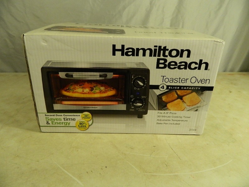 lot 15 image: New Hamilton Beach Oven