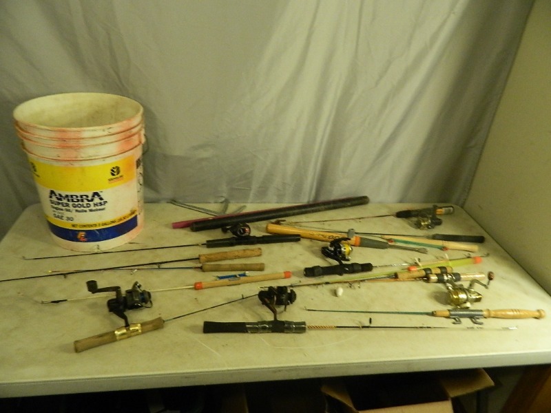 lot 53 image: Bucket Full of Ice Fishing Rods and Reels