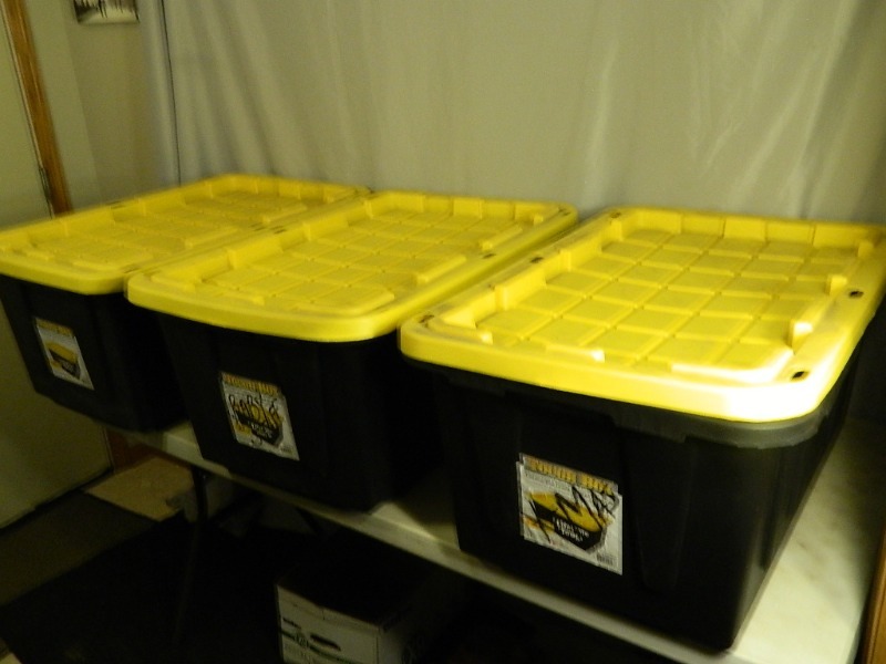 lot 90 image: 3 Construction Grade Totes with Lids