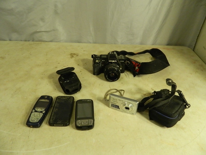 lot 106 image: Phones and Cameras