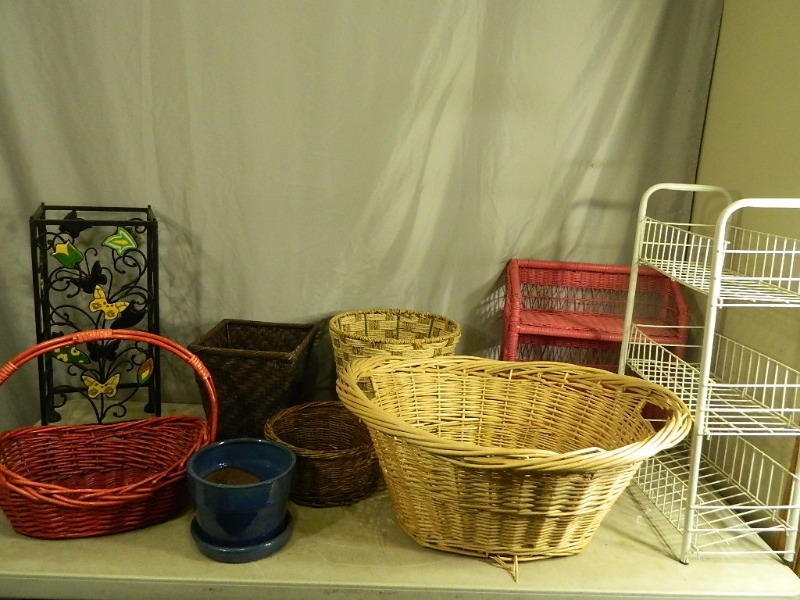 lot 114 image: Metal Wine Rack, Baskets, and Shelves
