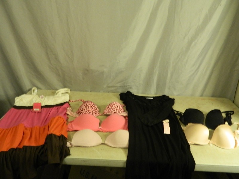 lot 126 image: New and Preowned Womens Brand Name Clothing