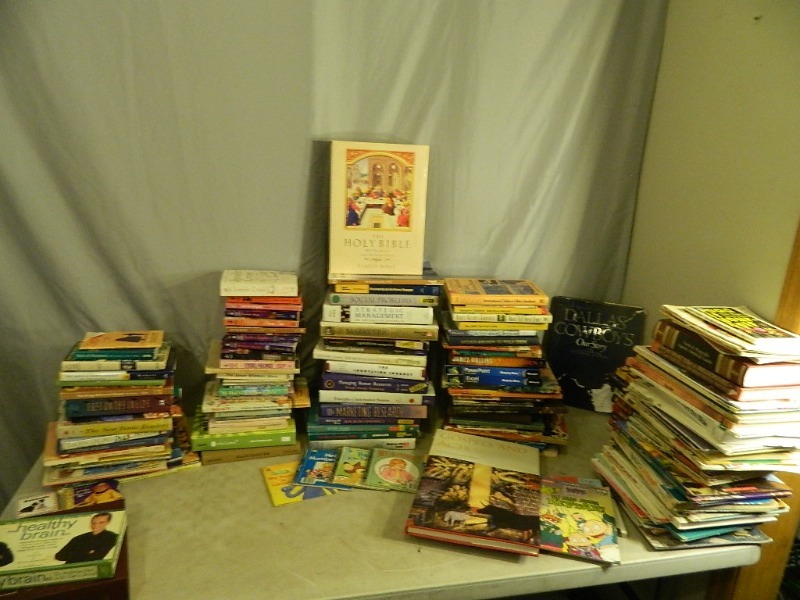 lot 145 image: Large Assortment of Books