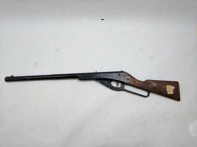 lot 45 image: Vintage Daisy BB Gun Model 102