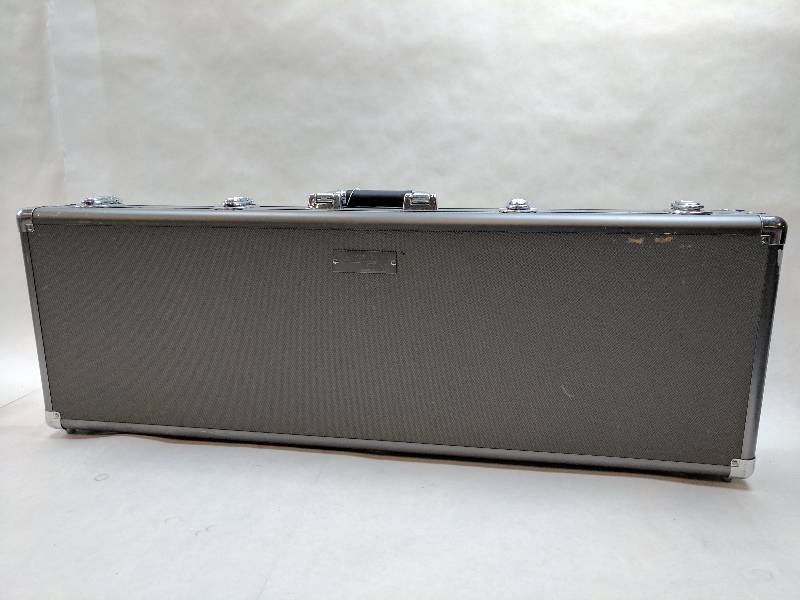 lot 47 image: Lakes and Rivers 3 FT Gun Utility Fishing Rod Padded Hard Case