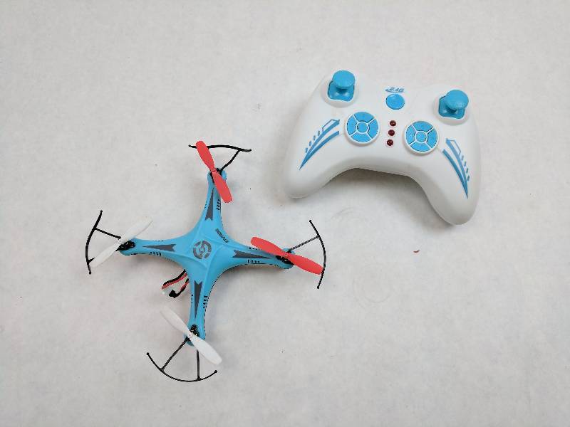 lot 17 image: Invade Quadcopter - Blue Remote Controller Flyer UNTESTED