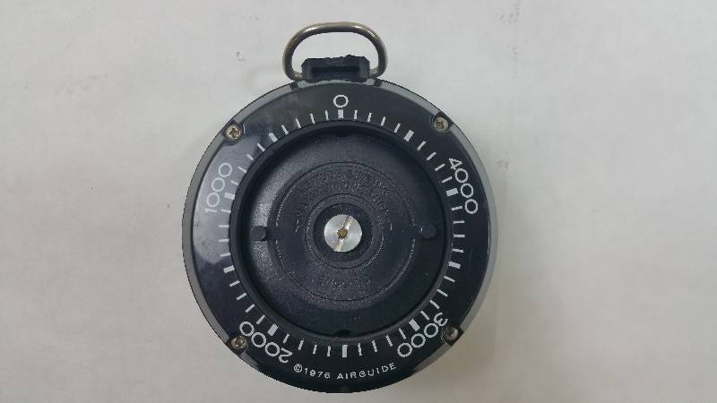 Vintage 1976 Model 285A Airguide Fishing Barometer GOOD WORKING CONDITION, Electronics, Sports Equipment, Household Appliances, Vacuums, Seasonal  items, Guitars & Assorted Power Tools In Burnsville