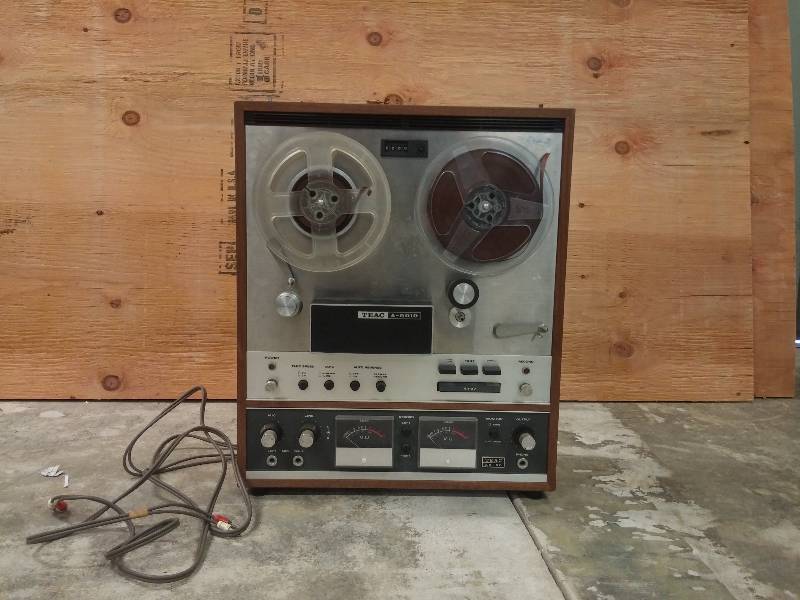 lot 447 image: Vintage TEAC A 6010 Reel To Reel Tape PlayerRecorder UNTESTED