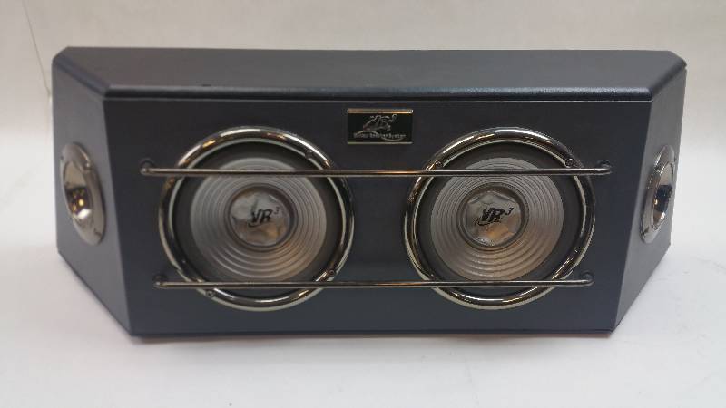 lot 491 image: Roadmaster VR2 2-way Car Speaker System RTS3000T 300 Watt UNTESTED
