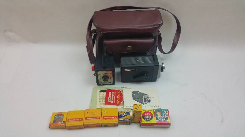 lot 494 image: Vintage Camera Bundle - Herbert George Adventurer 620 & Kodak 8 Movie Camera f1.9 with various extras. SEE DESCRIPTION