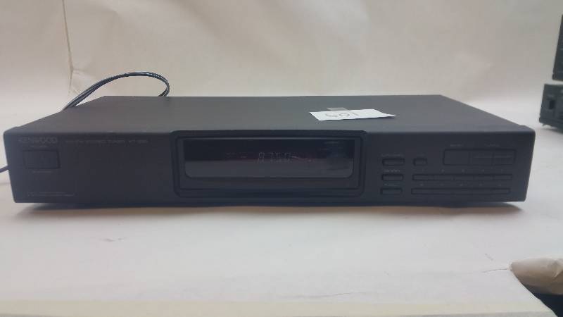 lot 501 image: Kenwood KT-595 Digital Quartz PLL Tuner GOOD WORKING CONDITION