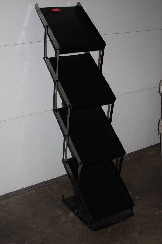 lot 22 image: Display Rack