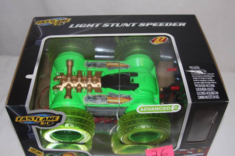 lot 26 image: Light Stunt Speeder