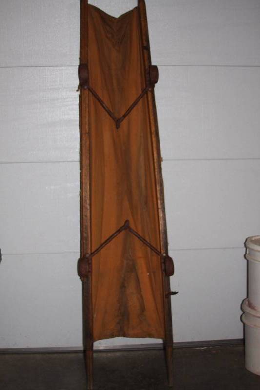 lot 44 image: WW II Military Medic Cot