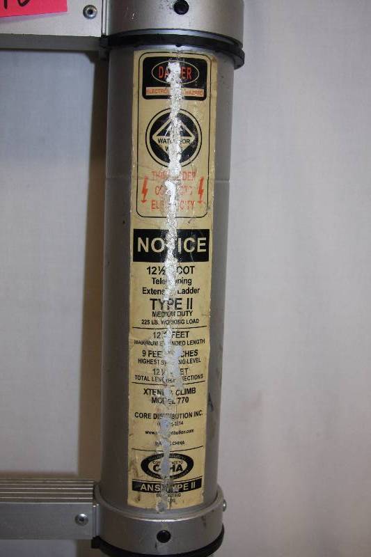 lot 48 image: Telescoping Ladder