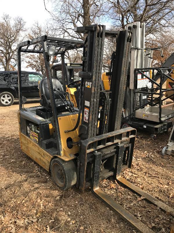 Caterpillar ET3000 Electric Forklift