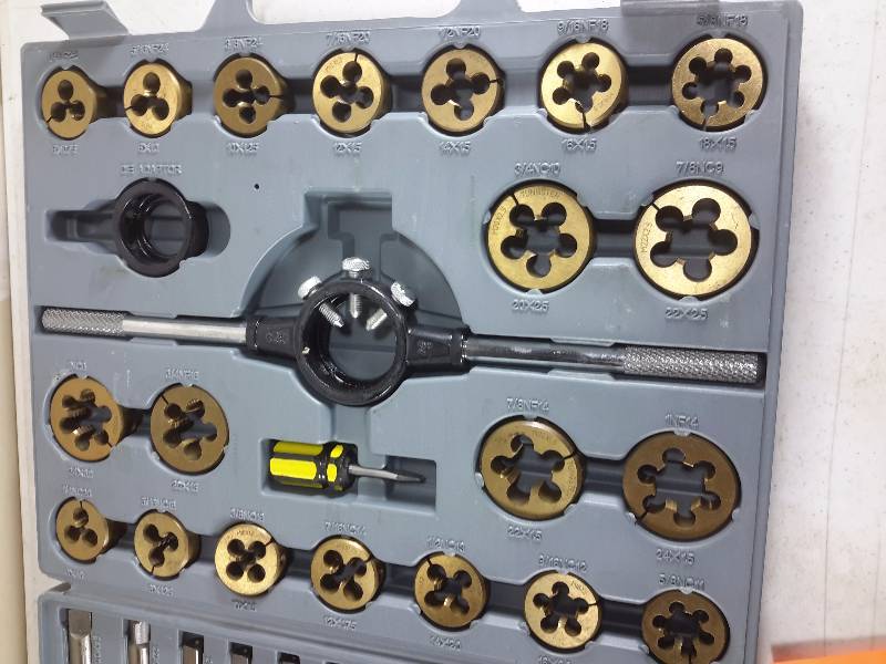 Neiko, 45 Piece Tungsten Tap and Die Set, Through 24 mm, Metric.
