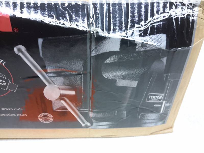 Tekton, 6 12 in Swivel Bench Vise.. NEW in box