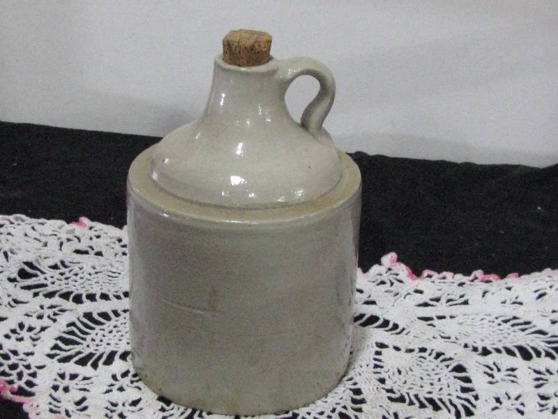 lot 5 image: Red Wing Stoneware 12gl Crock Shoulder Jug