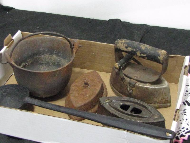 lot 45 image: Cast Iron Lot