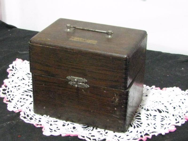lot 56 image: Frank S Betz Medical Shock Box