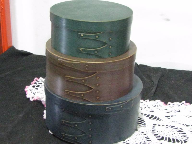 lot 70 image: Round Wood Boxes