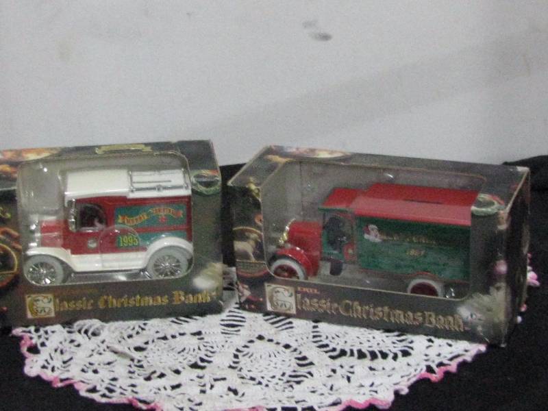 lot 77 image: Die Cast Christmas Truck Banks
