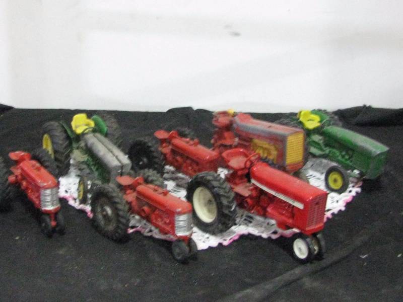 lot 78 image: Toy Tractors