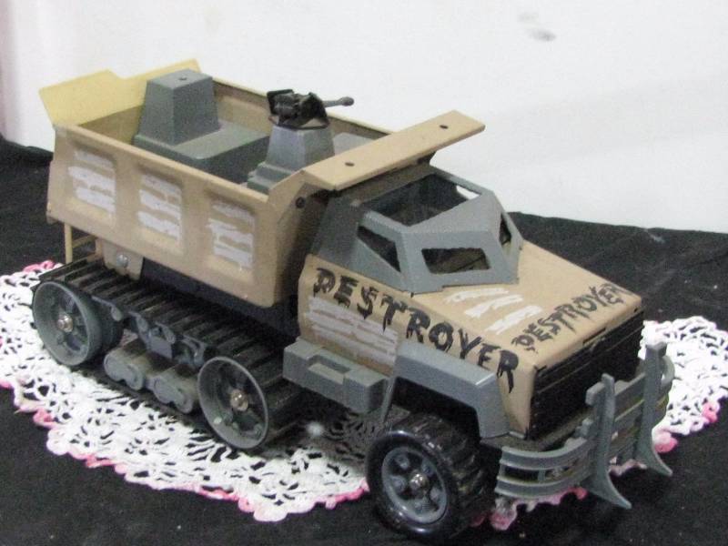 lot 90 image: Destroyer