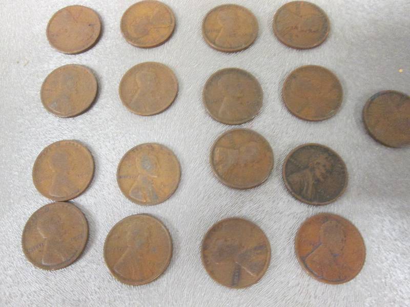 Lot of 17 1910-1919 Wheat Pennies...