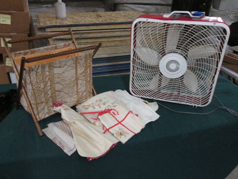 Knitting Basket with linens, red bo...