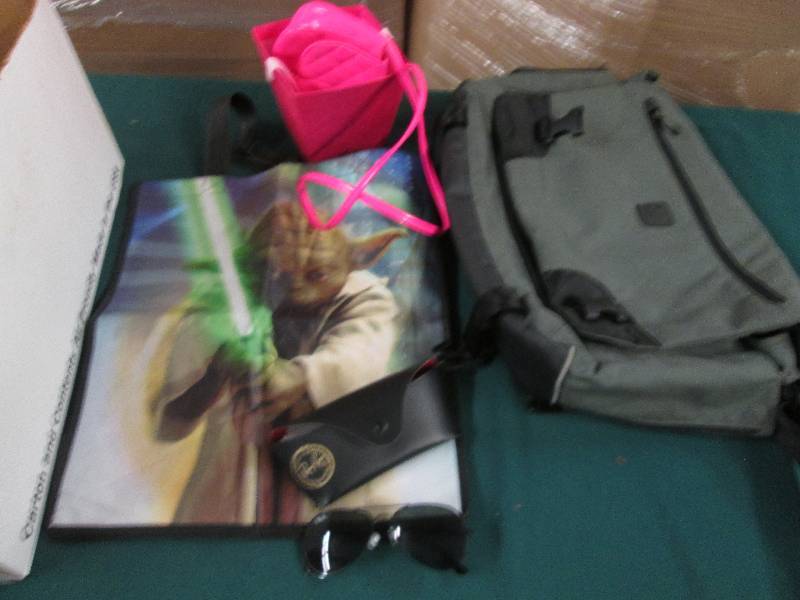 Tech Laptop Bag, Ray Ban Aviator Su...