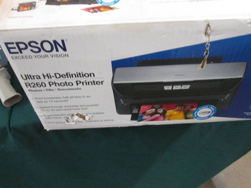 Epson R260 Photo printer with paper...