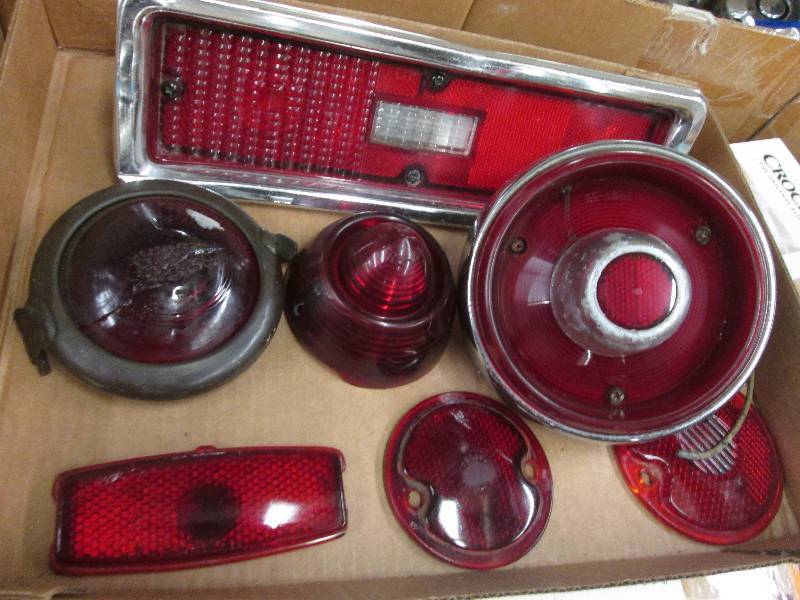1953 Ford Lense, 1970 Red Lense Bez...