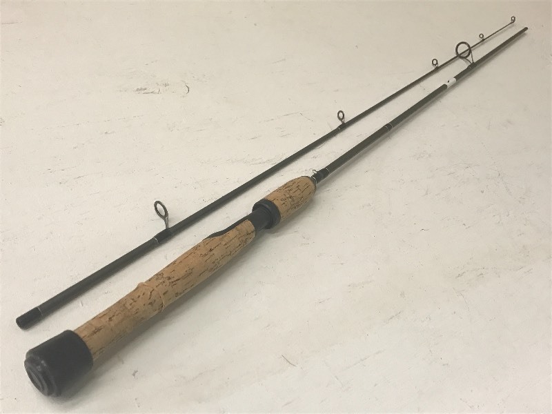 lot 4 image: Advantage IM6 Two-Piece 66 Medium...