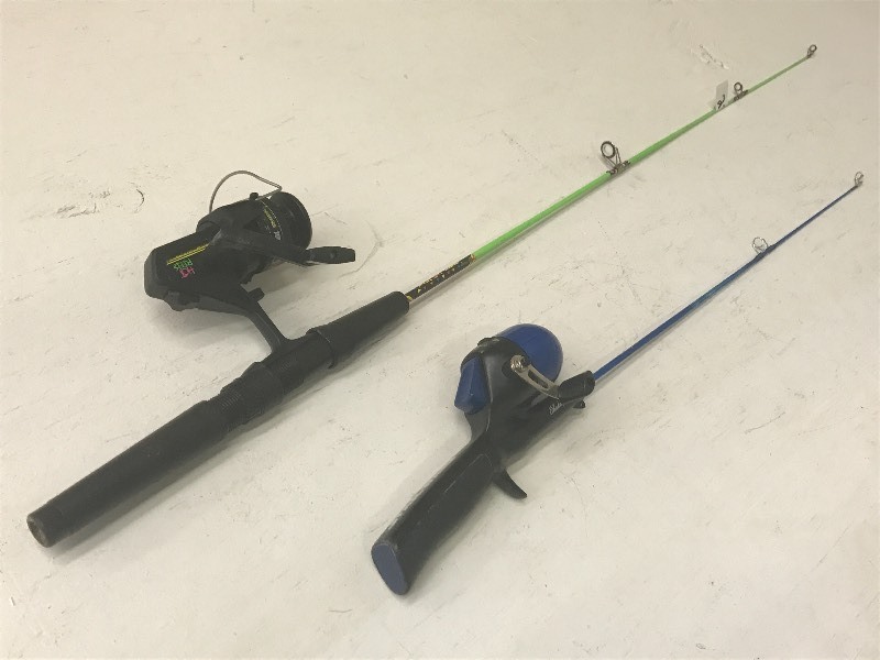 lot 27 image: Lot Of (2) ToddlersKids Rod & Reel...